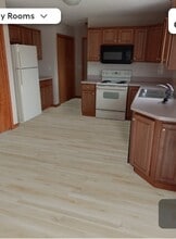 9450 Lapp Rd in Clarence Center, NY - Foto de edificio - Building Photo