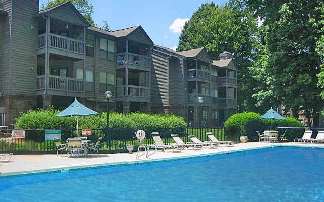 The Crossing at Chester Ridge in High Point, NC - Building Photo