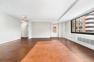 1021 Arlington Blvd in Arlington, VA - Building Photo - Building Photo