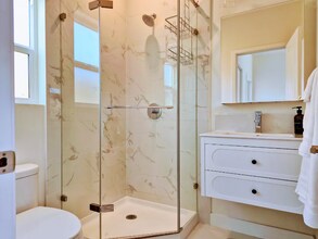 1567 Rebel Way in San Jose, CA - Foto de edificio - Building Photo