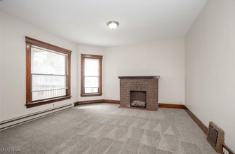 518 Washington Ave in Lorain, OH - Foto de edificio - Building Photo