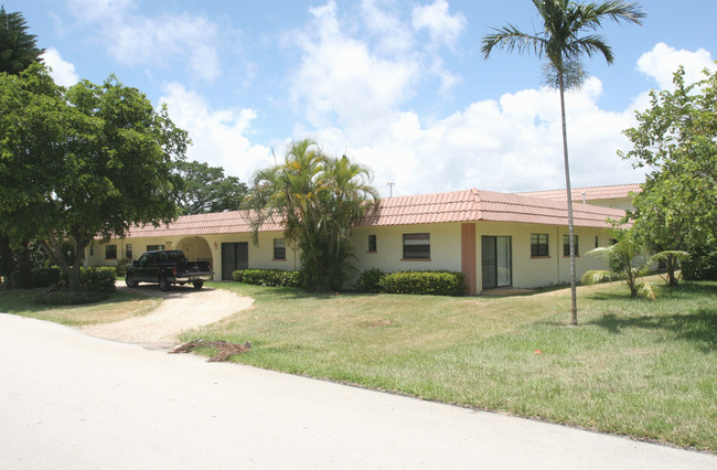 Las Flores Apartments in Delray Beach, FL - Building Photo - Building Photo