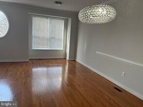 12947 Taxi Dr in Woodbridge, VA - Building Photo - Building Photo