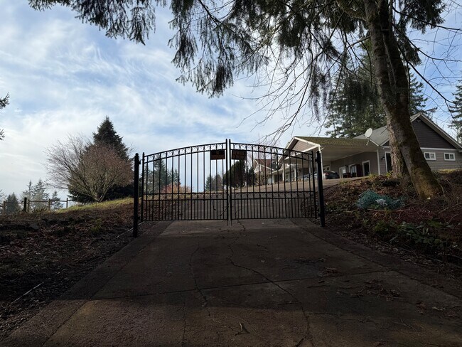 184 Capitol Ridge Rd in Oakville, WA - Building Photo - Building Photo