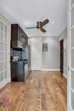 212 E 105th St in New York, NY - Foto de edificio - Building Photo