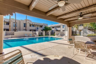 1449 E Highland Ave in Phoenix, AZ - Building Photo - Building Photo