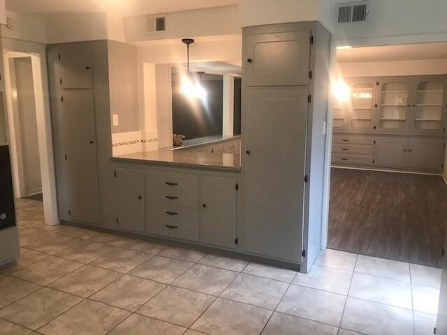 151 Oak Dr in Lake Jackson, TX - Building Photo