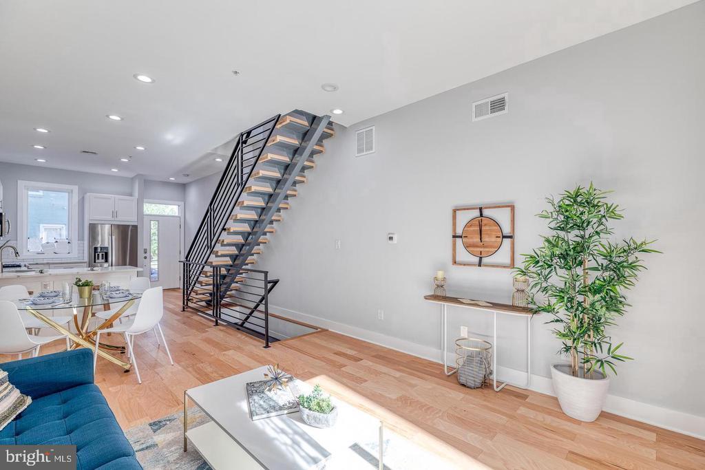 2636 Latona St in Philadelphia, PA - Building Photo