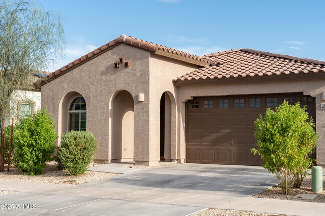 2897 E Yuma Ave in Apache Junction, AZ - Building Photo - Building Photo