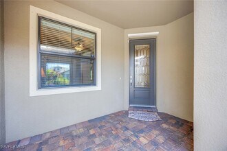 7638 Jacaranda Ln in Naples, FL - Building Photo - Building Photo