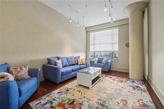 1201 Canal St, Unit 474 in New Orleans, LA - Foto de edificio - Building Photo