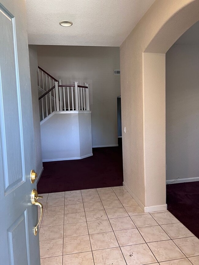 1345 Yosemite Cir in Oakley, CA - Building Photo - Building Photo
