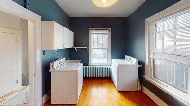 206 W Custer Park St in Bismarck, ND - Building Photo - Building Photo