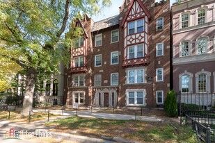 2123 N Dayton St, Unit M04B Apartamentos