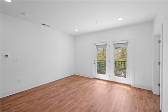 456 Flat Shoals Ave SE in Atlanta, GA - Building Photo - Building Photo