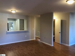 100 Buttercup Way in Taylors, SC - Building Photo - Building Photo