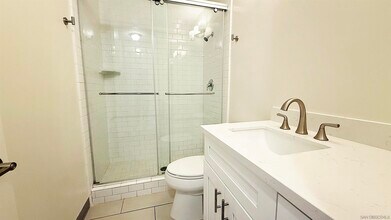 8111 Camino Del Oro in San Diego, CA - Building Photo - Building Photo