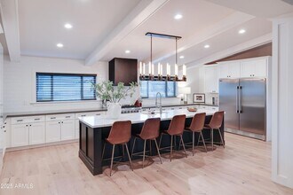 243 W Harmont Dr in Phoenix, AZ - Building Photo - Building Photo