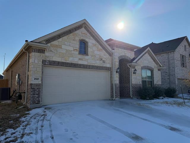 2521 Birchcrest Dr in Fort Worth, TX - Building Photo - Building Photo