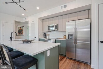 1301 Bainbridge St-Unit -212 in Philadelphia, PA - Building Photo - Building Photo