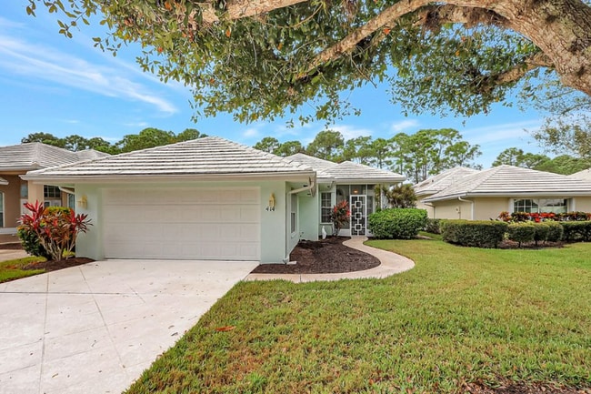property at 414 SW Fairway Landing