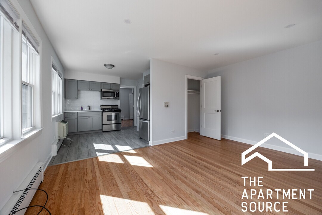 5824 W Lawrence Ave in Chicago, IL - Building Photo