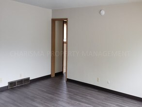 512 W 16th St-Unit -6 in Sioux Falls, SD - Building Photo - Building Photo