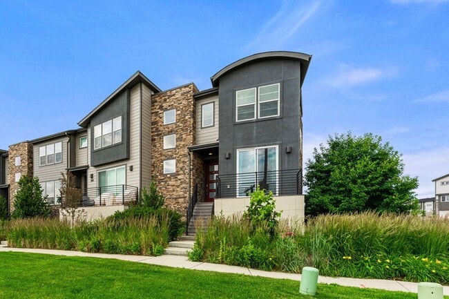 2620 Meadows Blvd in Castle Rock, CO - Building Photo - Building Photo