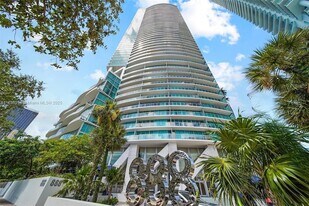 888 Biscayne Blvd, Unit 3901 in Miami, FL - Building Photo