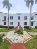 817 Tyler St in Hollywood, FL - Building Photo