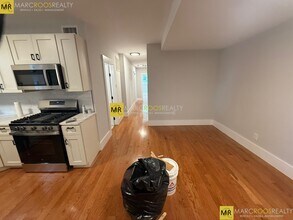 116 Marginal St, Unit 1 in Boston, MA - Foto de edificio - Building Photo