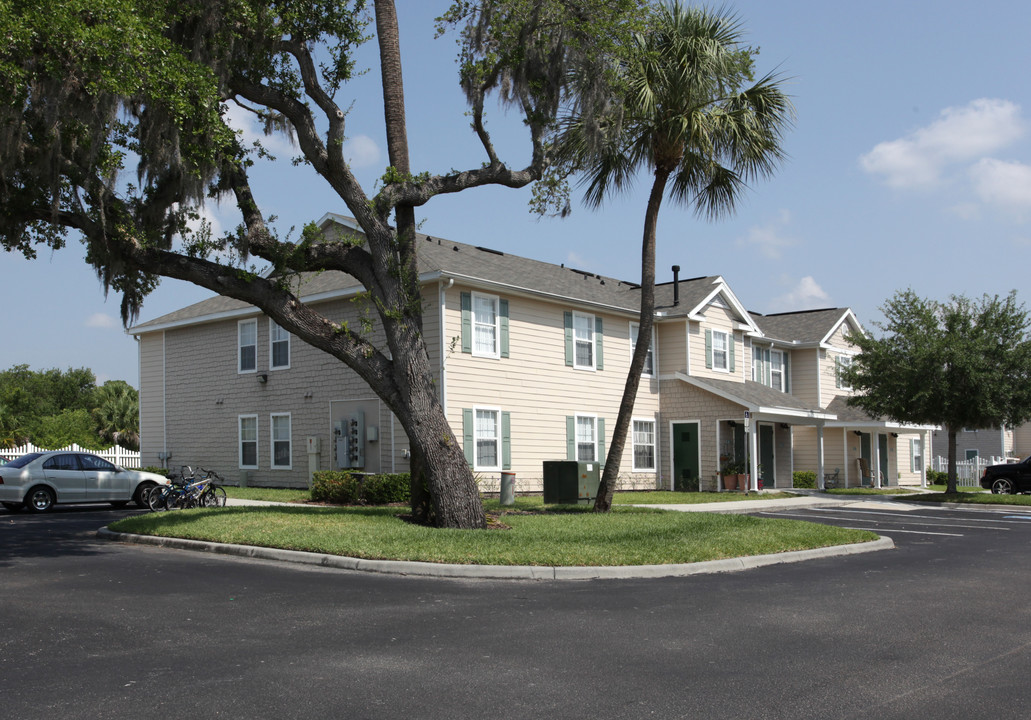 Peninsula of Port Charlotte in Port Charlotte, FL - Foto de edificio