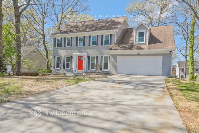 141 Thornbush Trce