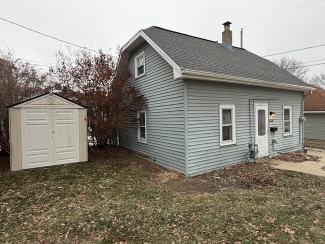 6318 W Grant St in West Allis, WI - Building Photo - Building Photo