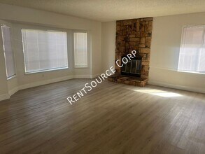 43837 David St in Lancaster, CA - Building Photo - Building Photo