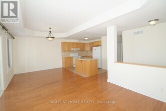 224-224 Paseo Private in Ottawa, ON - Building Photo - Building Photo