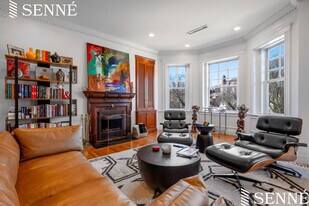218 Commonwealth Ave, Unit 3 in Boston, MA - Building Photo