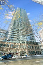 832-2832 Bay St. in Toronto, ON - Building Photo - Building Photo