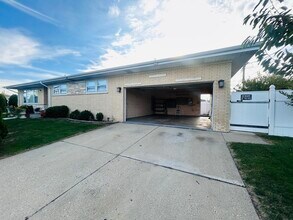 8500 W Winona St in Chicago, IL - Building Photo - Building Photo