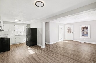 92 S Clarkson St in Fremont, NE - Building Photo - Building Photo