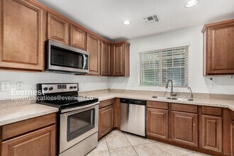 2582 E Boston St in Gilbert, AZ - Building Photo - Building Photo