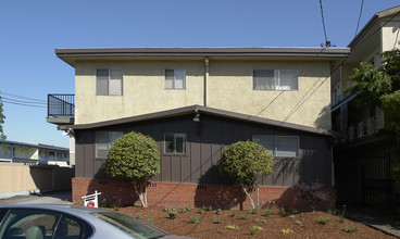 3827 Maybelle Ave in Oakland, CA - Building Photo - Building Photo