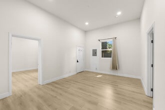 1331-1333 S Park Ave, Unit 1333 in Pomona, CA - Foto de edificio - Building Photo