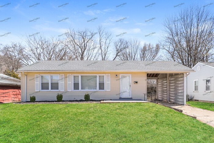50 La Venta Dr in Florissant, MO - Building Photo