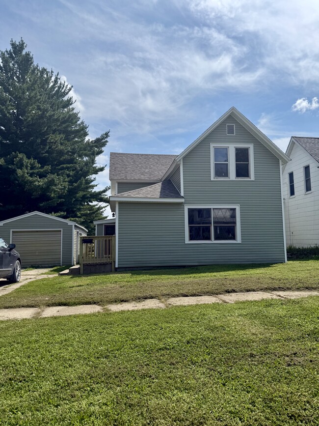 property at 168 N Moore St