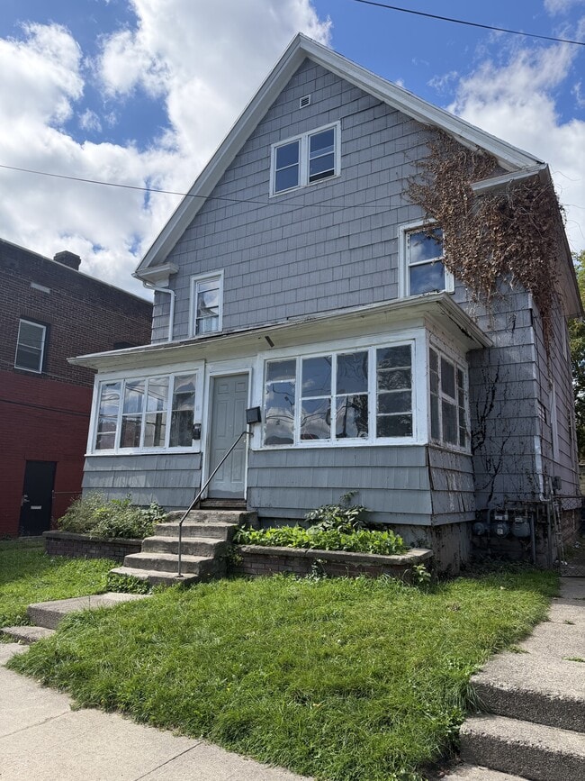 property at 11 Myrtle St