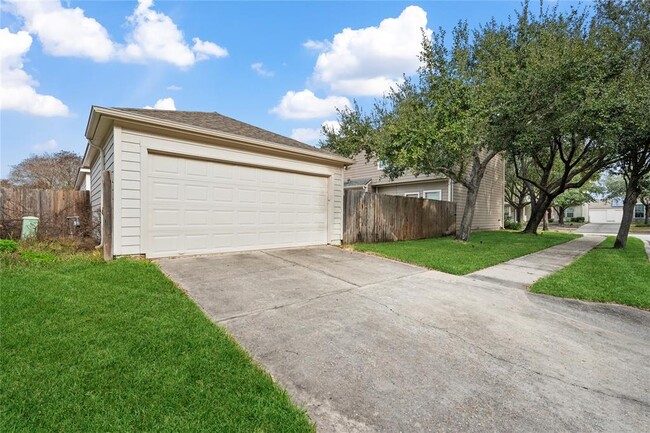 29715 Sullivan Oaks Dr in Spring, TX - Building Photo - Building Photo