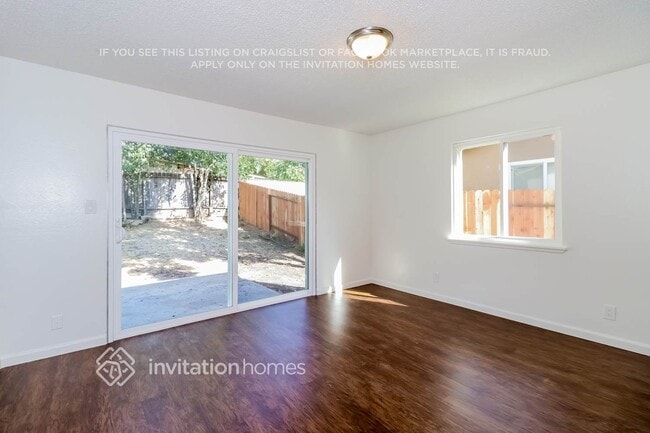 4317 Stockbridge Ave in Sacramento, CA - Foto de edificio - Building Photo