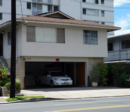 812 Mccully St in Honolulu, HI - Building Photo - Building Photo