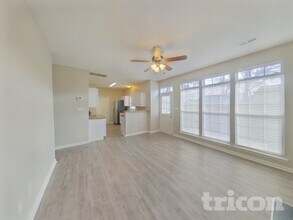 9708 Chestnut Glen Ct in Charlotte, NC - Foto de edificio - Building Photo